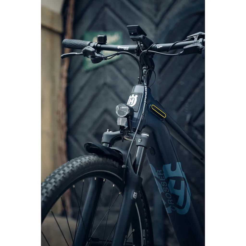 Husqvarna E-BICYCLES E-Bike »E-Trekkingbike Crosser 2« 11 Gang Shimano Deore RD-M5100 Mittelmotor 250 W (27 5 Zoll Bosch Motor Scheibenbremsen mit Straßenzulassung) Pedelec Elektrofahrrad für Herren u. Damen Trekkingrad JETZT KAUFEN