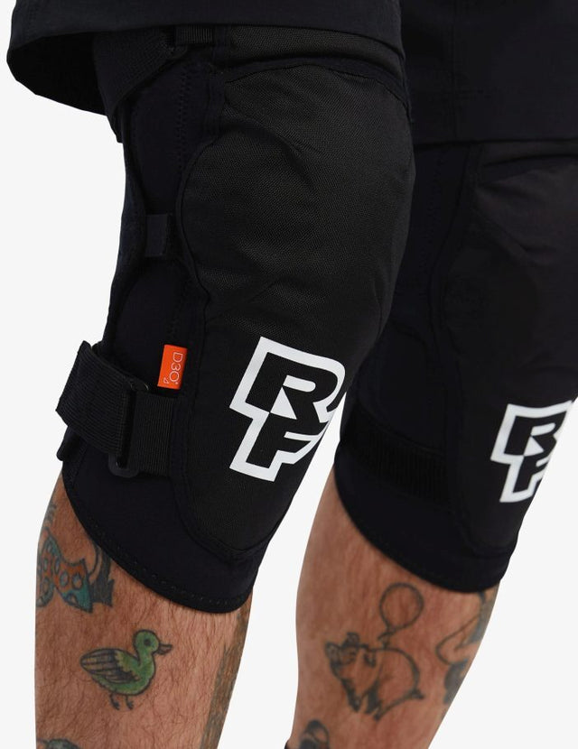 Race Face Race Face Ambush Knieschützer schwarz &vert; fahrrad.de Bestseller
