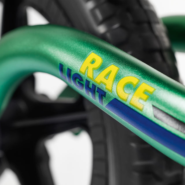 S'COOL S'COOL Junior Bikes pedeX race light Laufrad Green/Yellow &vert; fahrrad.de Blitzangebot