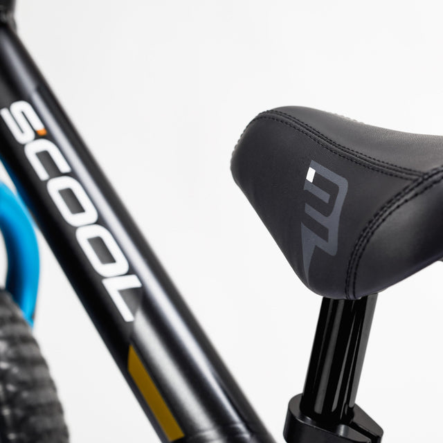 S'COOL S'COOL Junior Bikes pedeX race light Laufrad Black/Blue &vert; fahrrad.de Nur noch ein Tag übrig